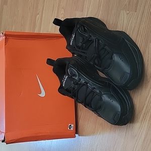 Men's Nike Air Monarch Sneakers